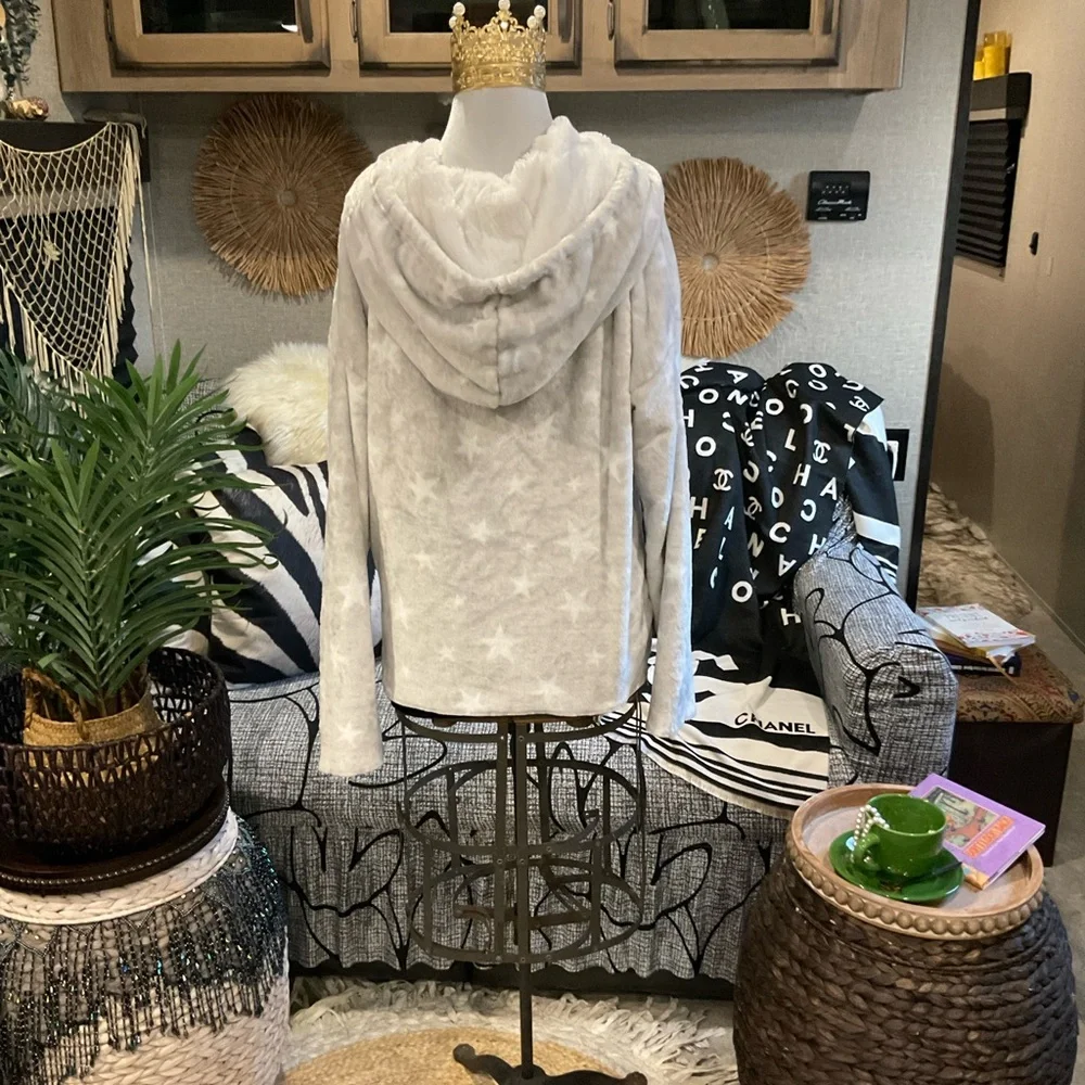 P.J. Salvage Gray Star Lounge Set Top/M Pants/S - Picture 7 of 14